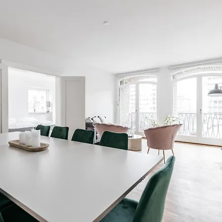 Apartment Large With 4 Balconies Next To The King's Garden Copenhagen